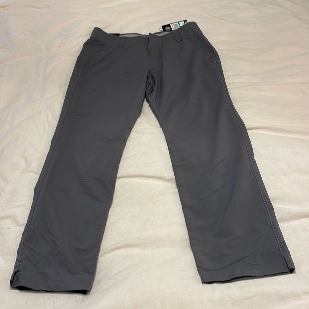 Men's Under Armour golf pants. Size 36/32.